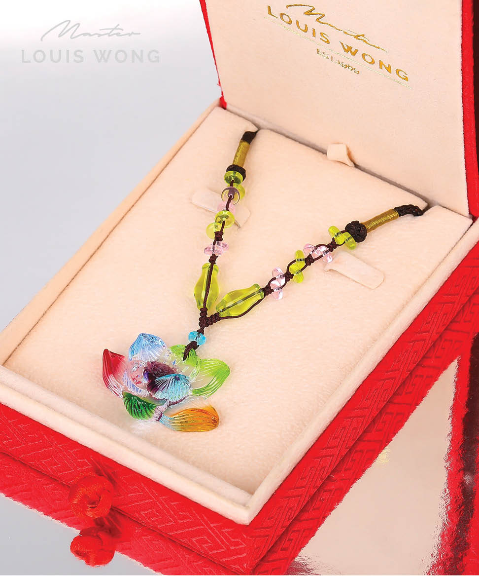 Louis Vuitton Gold-Tone Garden Louise Long Pendant Necklace – Boutique LUC.S